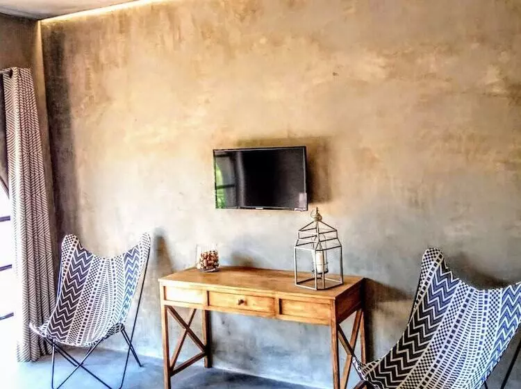 Hotelli Les Terrasses Suites