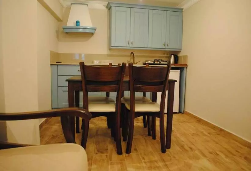 ホテル Silenos Boutique