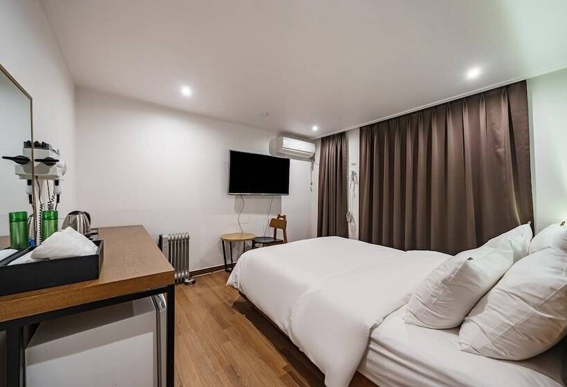 בית מלון כפרי Jamsil Selene