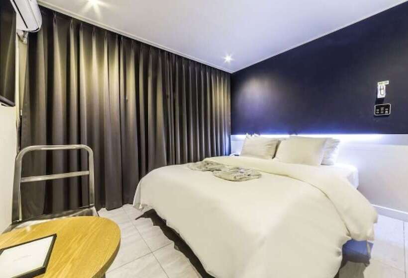 בית מלון כפרי Jamsil Selene