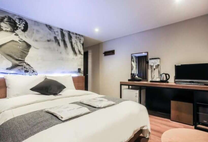 בית מלון כפרי Jamsil Selene