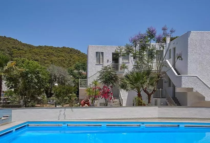 Cascade Holiday Resort