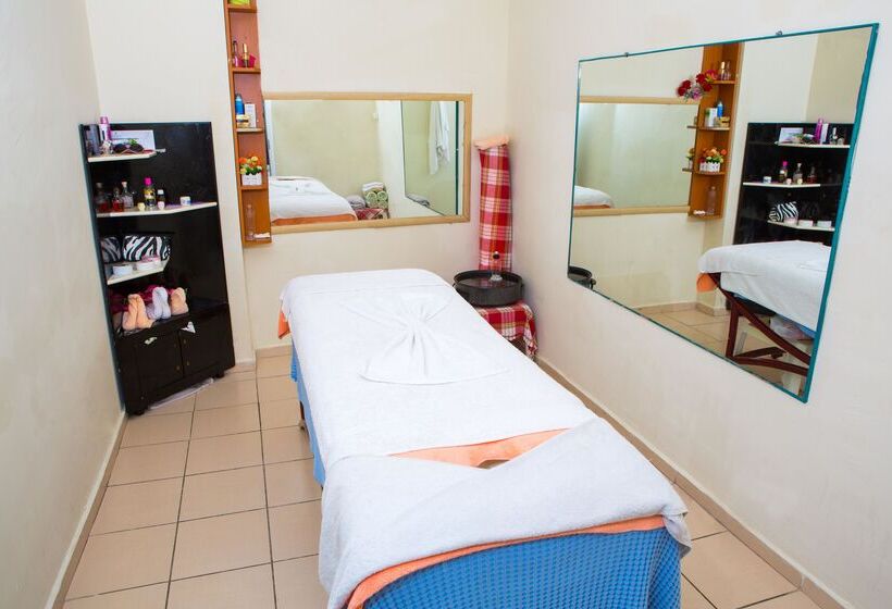 فندق Gardenia Beach