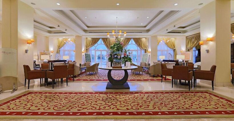 Отель L  Amphitrite Palace Resort & Spa