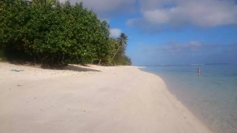 هتل Aroa Beachside Resort