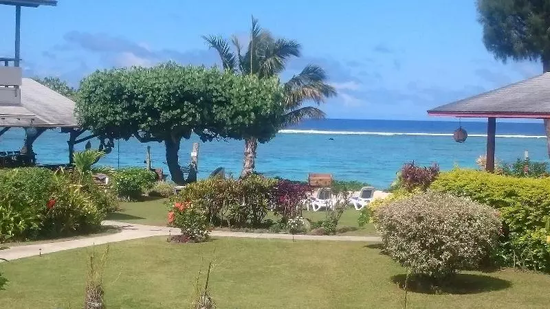 هتل Aroa Beachside Resort