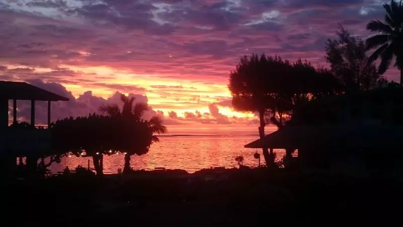 هتل Aroa Beachside Resort