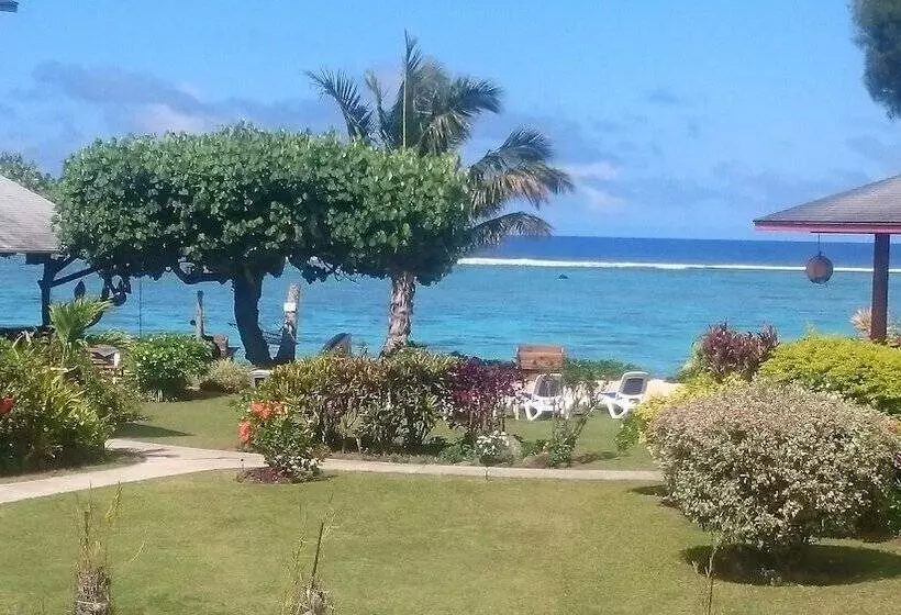 هتل Aroa Beachside Resort