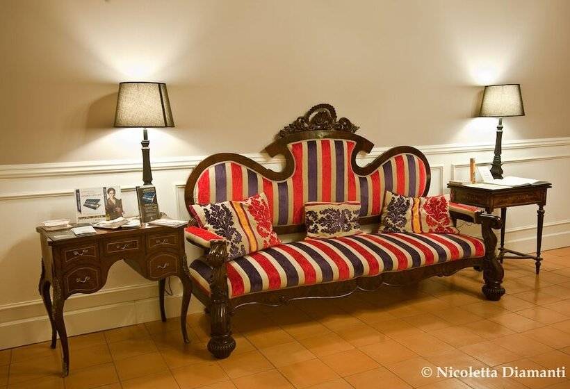 Decumani Hotel De Charme