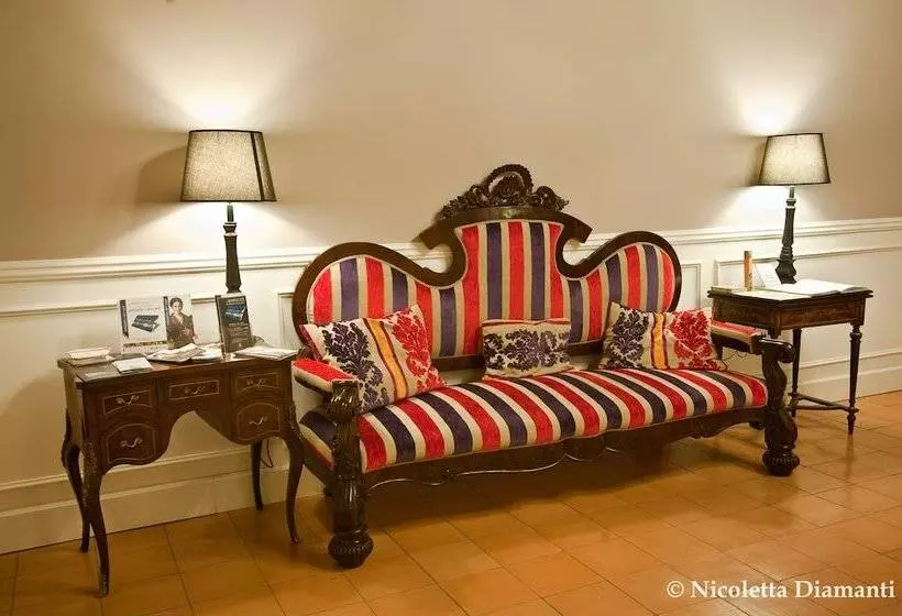 Decumani Hotel De Charme