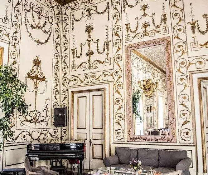 Decumani Hotel De Charme