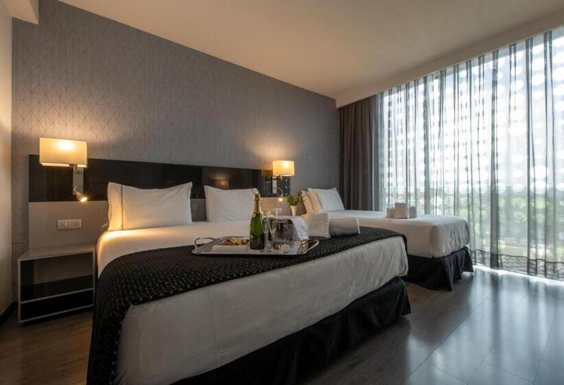 هتل Eurostars Palace