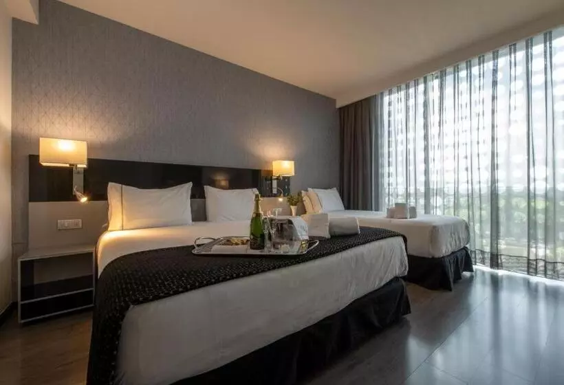 هتل Eurostars Palace