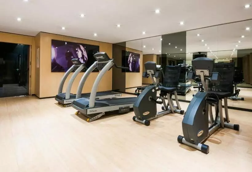 هتل Eurostars Palace