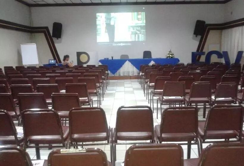 فندق Feira Palace