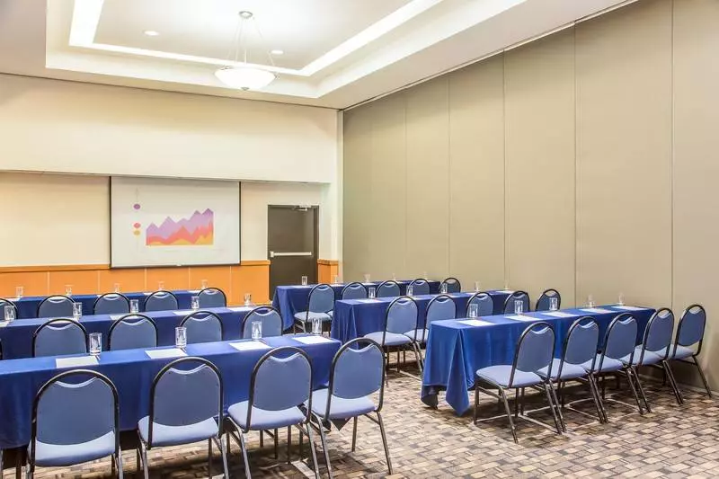 هتل Fiesta Inn Tijuana Otay Aeropuerto