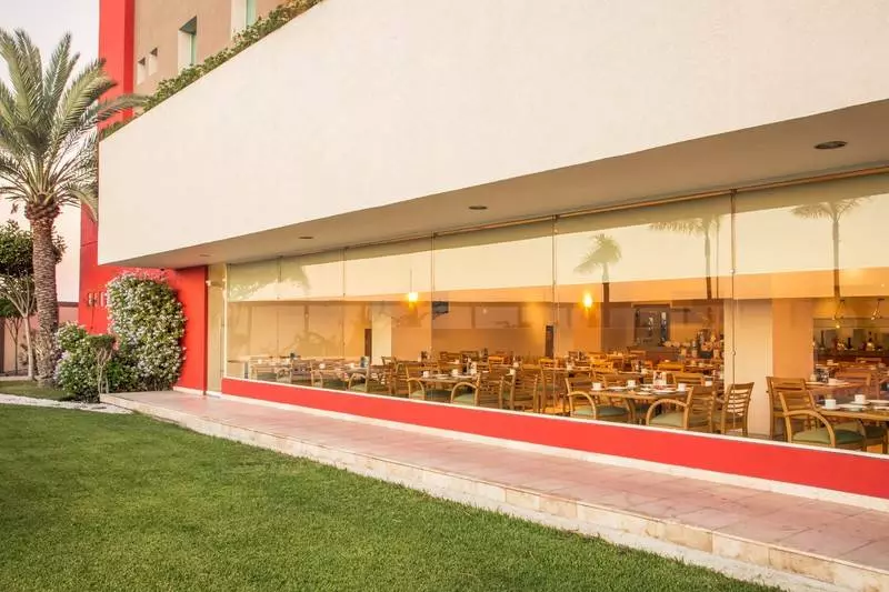 هتل Fiesta Inn Tijuana Otay Aeropuerto