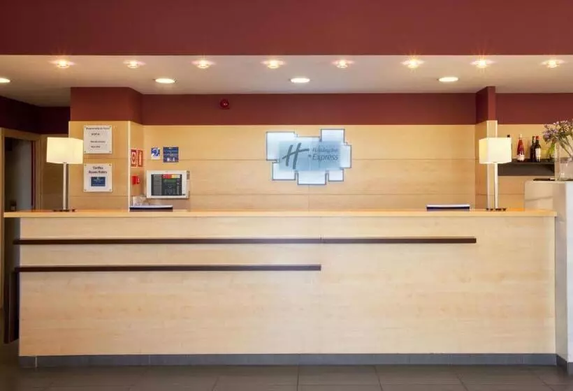 ホテル Holiday Inn Express Málaga Airport, An Ihg