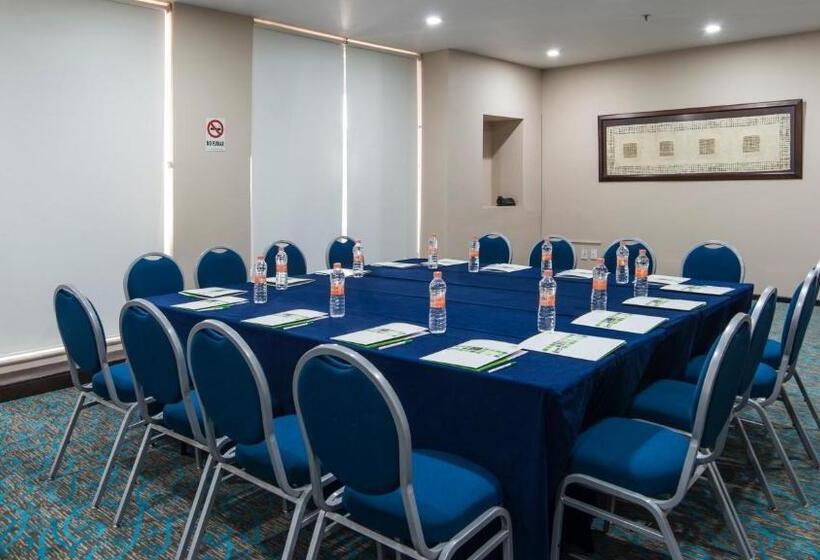 ホテル Holiday Inn & Suites Mexico Zona Reforma, An Ihg
