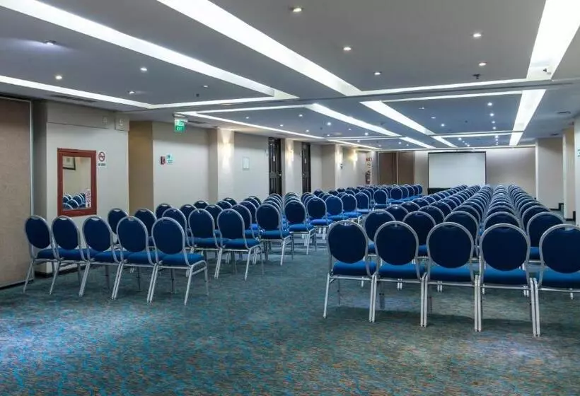 هتل Holiday Inn & Suites Mexico Zona Reforma, An Ihg