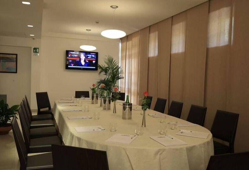 Отель La Costiera