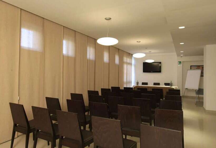 Отель La Costiera