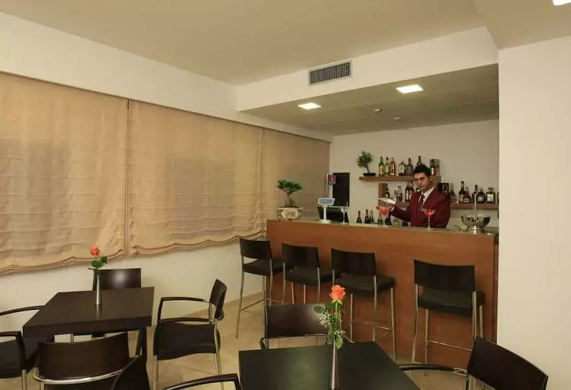 Отель La Costiera