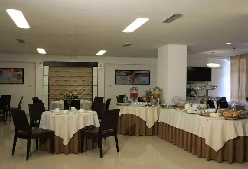 Отель La Costiera