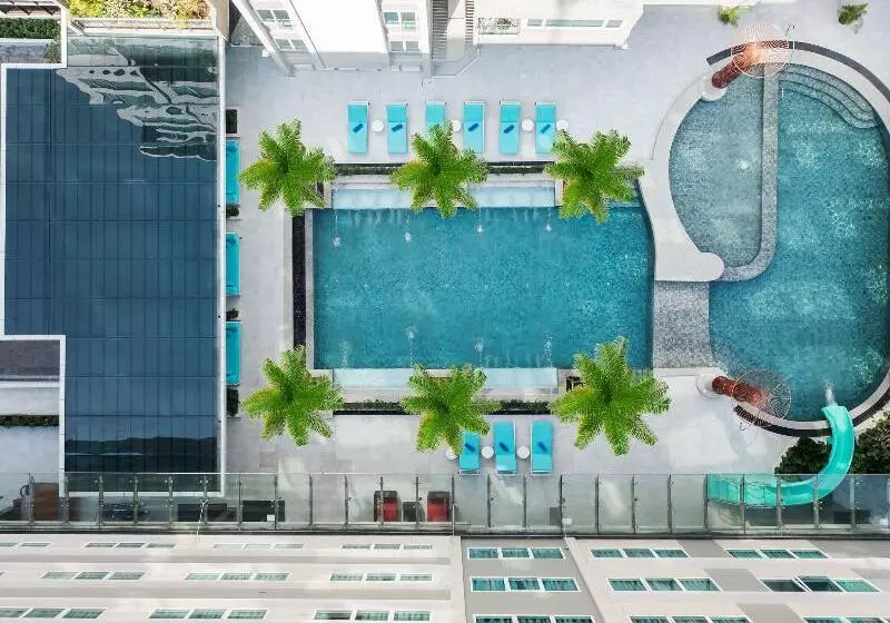 Novotel Living Bangkok Sukhumvit Legacy