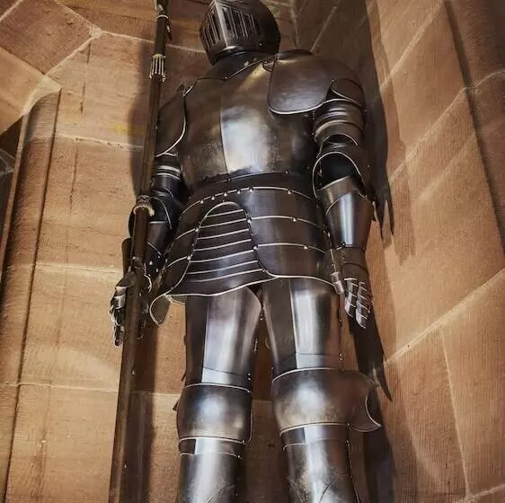 Hotel Peckforton Castle