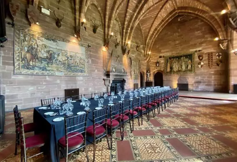 Hotel Peckforton Castle