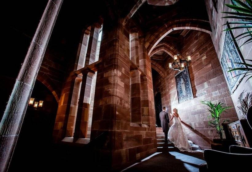 فندق Peckforton Castle