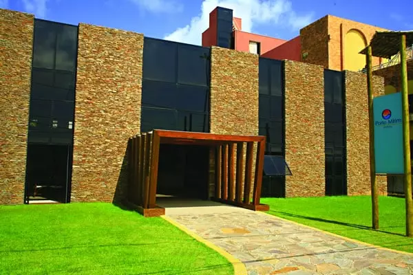 ホテル Porto Mirim