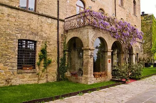 هتل Torre Dei Calzolari