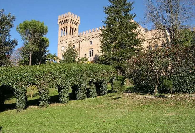 هتل Torre Dei Calzolari