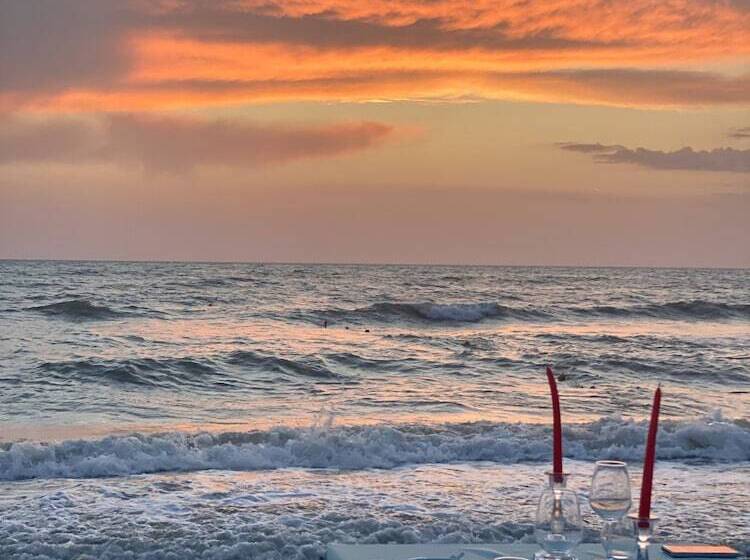 호텔 Marbella Beach