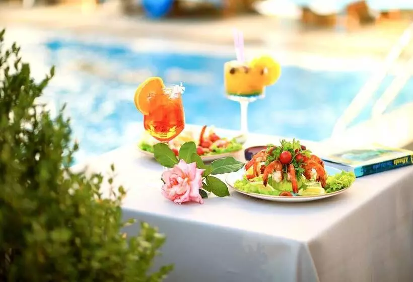 Hotelli Marbella Beach