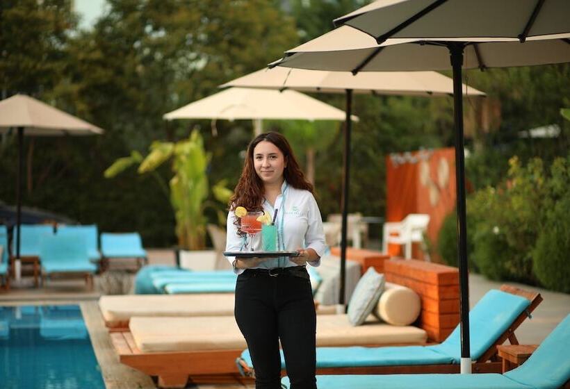 호텔 Marbella Beach