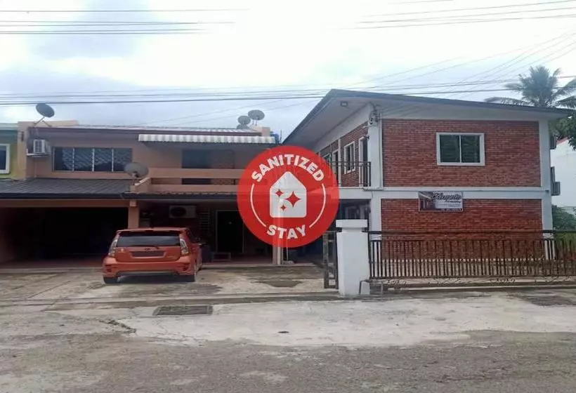 ホテル Oyo 90178 Classic Homestay