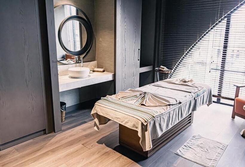 Karavansaray Turkistan Harbour Hotel  Flying Theatre Access