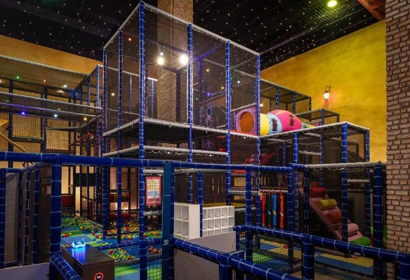 Karavansaray Turkistan Harbour Hotel  Flying Theatre Access