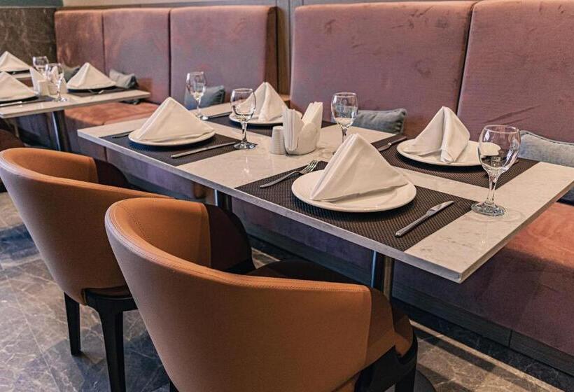 Karavansaray Turkistan Harbour Hotel  Flying Theatre Access