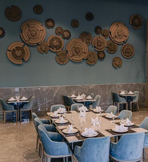 Karavansaray Turkistan Harbour Hotel  Flying Theatre Access