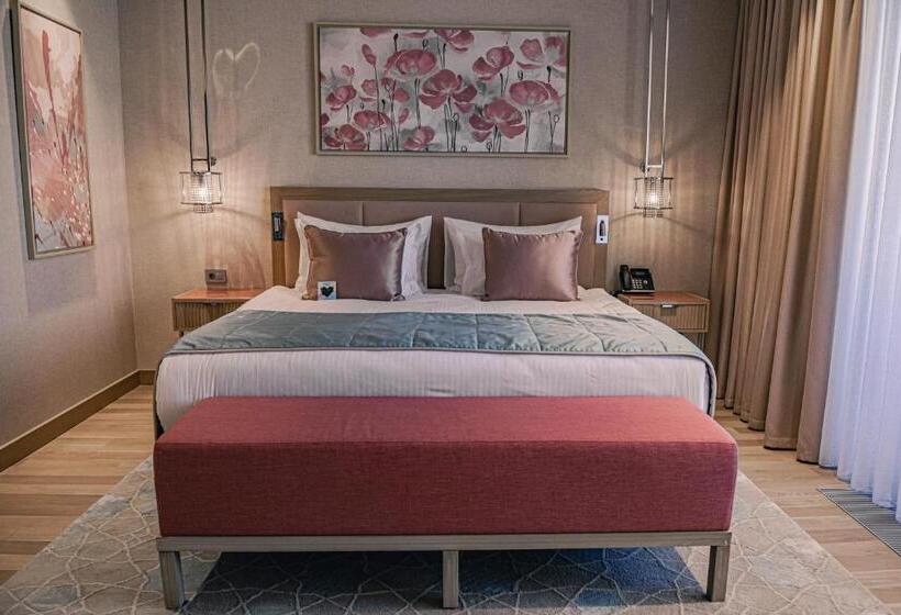 Karavansaray Turkistan Harbour Hotel  Flying Theatre Access