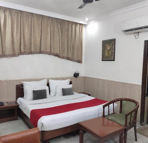 هتل Corporate Inn