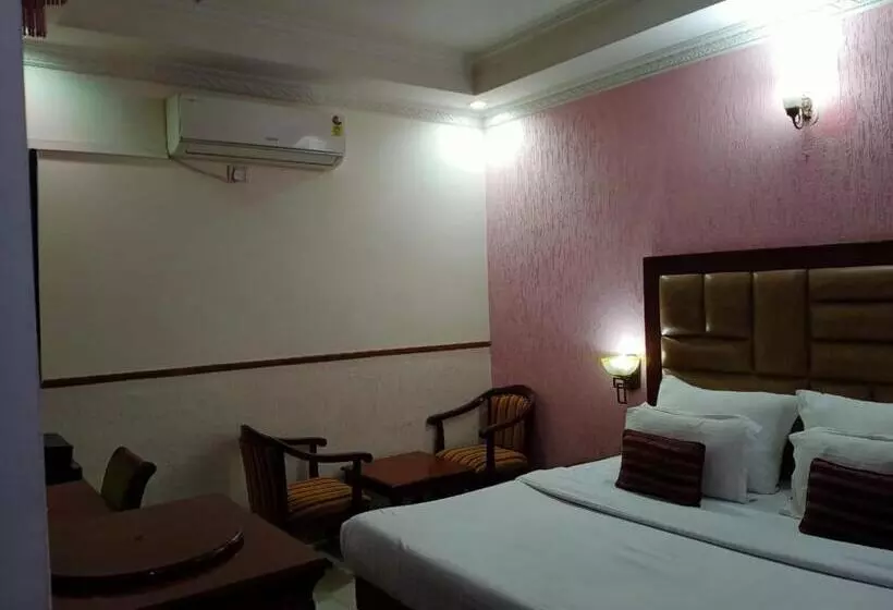 هتل Corporate Inn