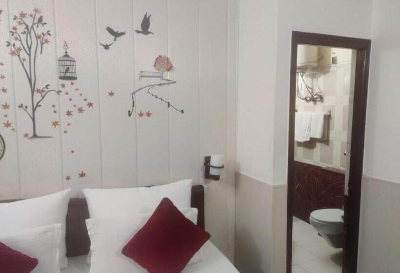 هتل Corporate Inn