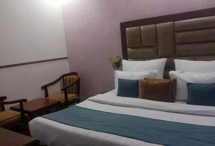 هتل Corporate Inn