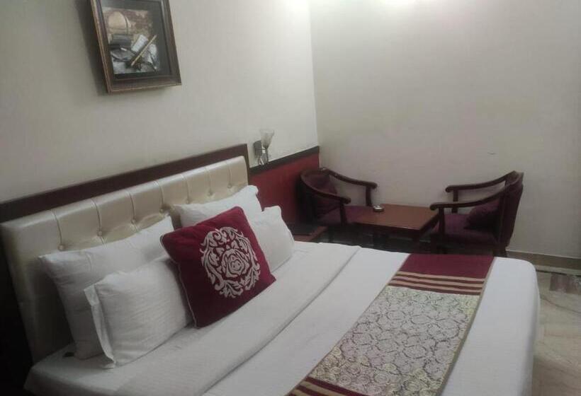 هتل Corporate Inn