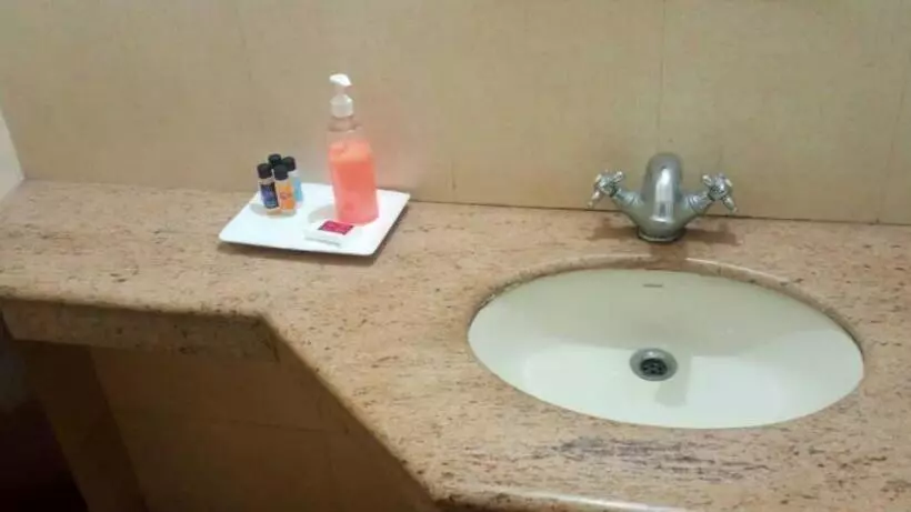 هتل Corporate Inn